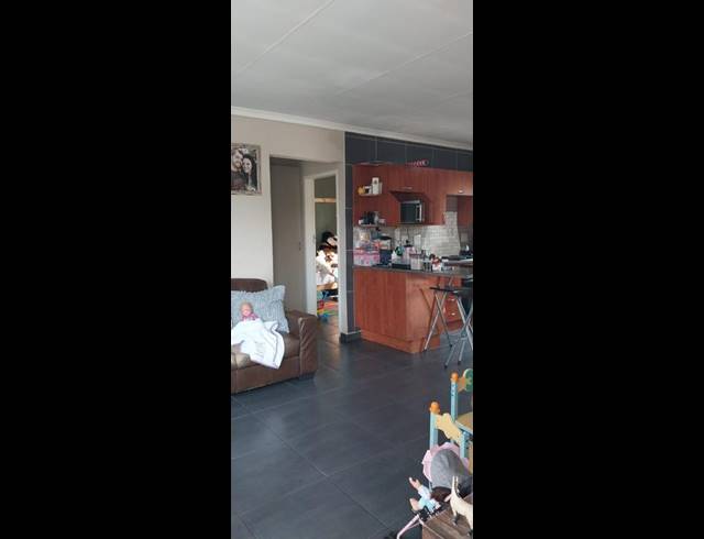 2 BEDROOM PROPERTY TO RENT IN POMONA